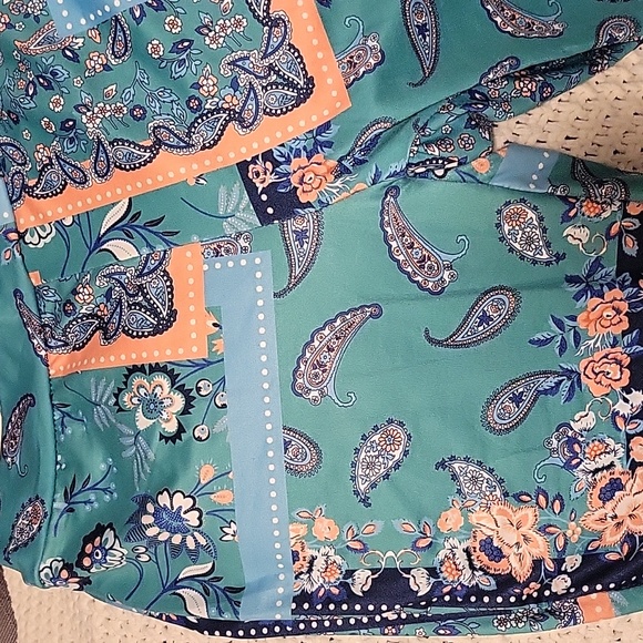 Scarf Print Flare Leg Pants Size M - Picture 4 of 4